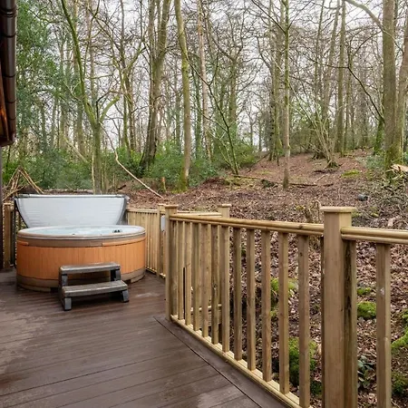 Woodland Retreat - White Cross Bay *